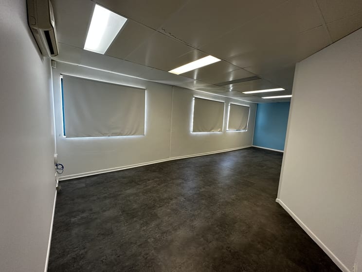 Click to view all images 2a/29 Maud Street Maroochydore QLD 4558 - Image 3