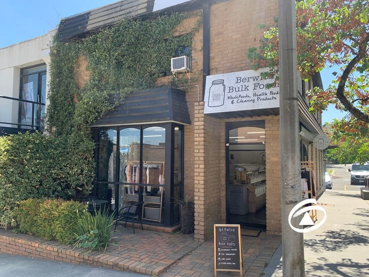 Click to view all images 9A Blackburne Square Berwick VIC 3806 - Image 2