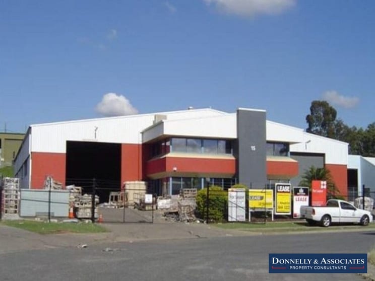 Click to view all images 15 Blivest Street Oxley QLD 4075 - Image 2