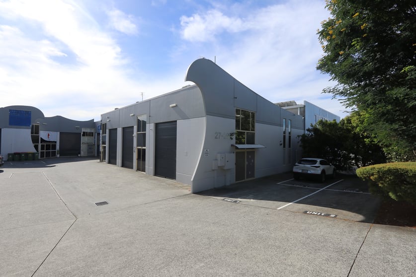 Click to view all images 1/27-29 Dover Drive Burleigh Heads QLD 4220 - Image 2