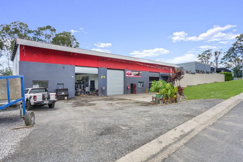 Click to view all images 24 Stevens Street Nerang QLD 4211 - Image 1