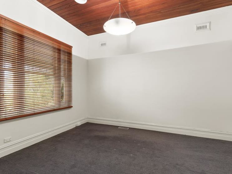 Click to view all images 159 Myers Street/159 Myers Street Geelong VIC 3220 - Image 3