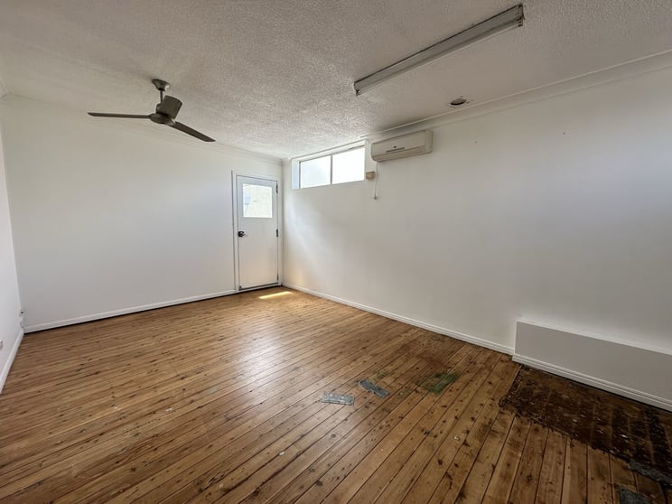 Click to view all images 2/14 Griffith Street Coolangatta QLD 4225 - Image 1