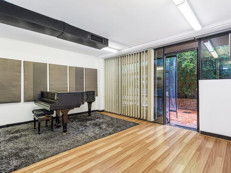 Click to view all images 12/6-8 Old Castle Hill Road Castle Hill NSW 2154 - Image 2