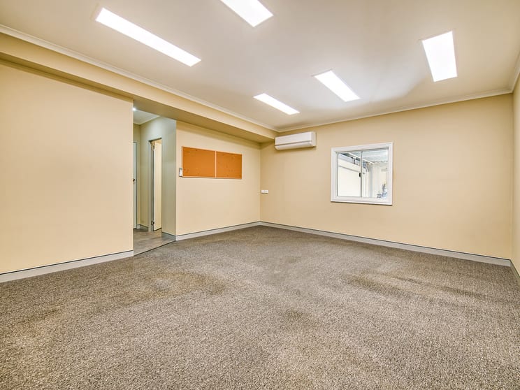 Click to view all images 12/20 Jijaws Street Sumner QLD 4074 - Image 2