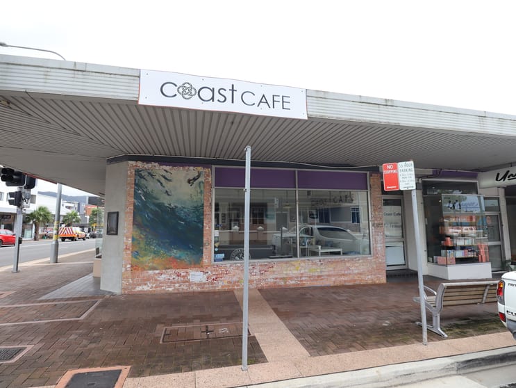 Click to view all images 2 & 3/258 Princes Highway Corrimal NSW 2518 - Image 1