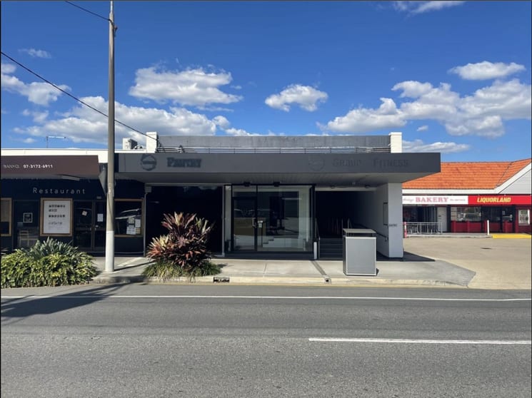 Click to view all images 299-301 St Vincents Road Banyo QLD 4014 - Image 2