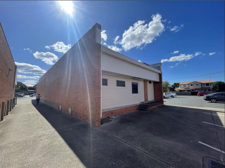 Click to view all images 299-301 St Vincents Road Banyo QLD 4014 - Image 3