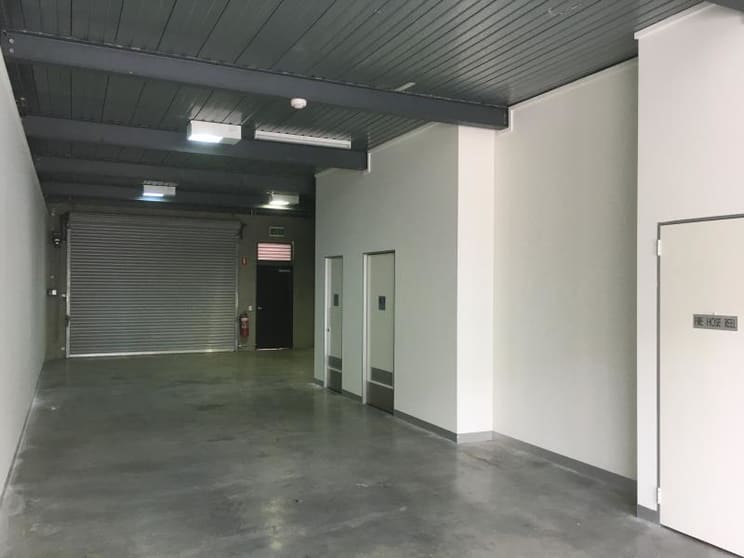Click to view all images Unit/15/484 Graham Street Port Melbourne VIC 3207 - Image 2