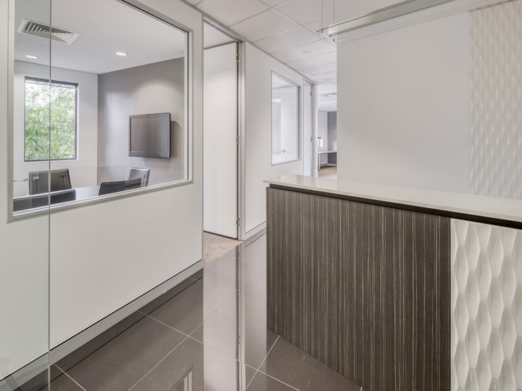 Click to view all images building 21/2404 Logan Road Eight Mile Plains QLD 4113 - Image 3