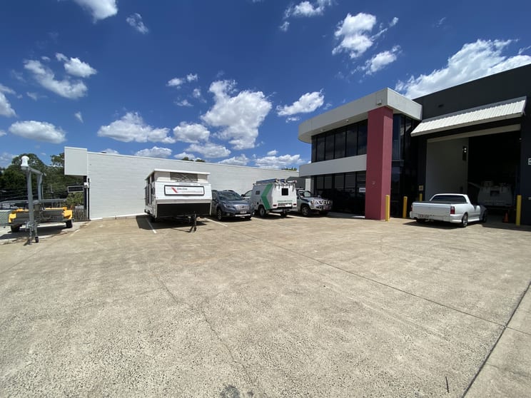 Click to view all images 2/33 Achievement Crescent Acacia Ridge QLD 4110 - Image 1