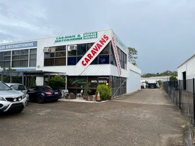 Click to view all images Unit 3/3291 Logan Road Underwood QLD 4119 - Image 1