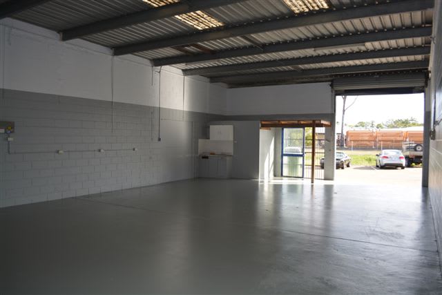 Click to view all images Unit 3/3291 Logan Road Underwood QLD 4119 - Image 3