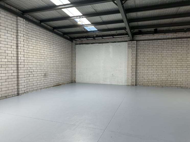 Click to view all images 1/26 Macbeth Street Braeside VIC 3195 - Image 3
