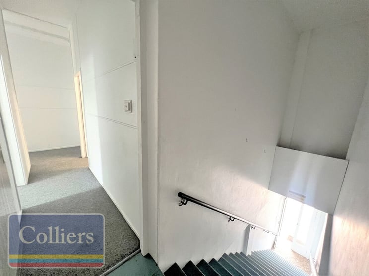 Click to view all images First Floor/118 Charters Towers Road Hermit Park QLD 4812 - Image 3