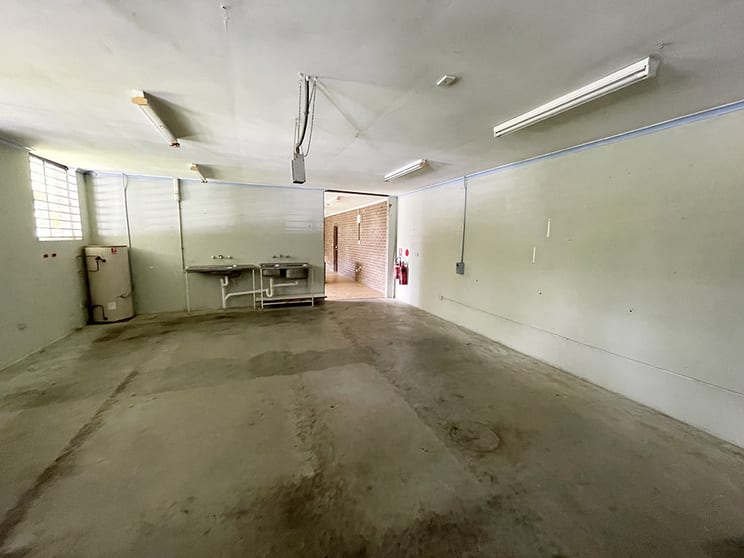 Click to view all images Unit 1/18 Fraser Drive Coffs Harbour NSW 2450 - Image 3