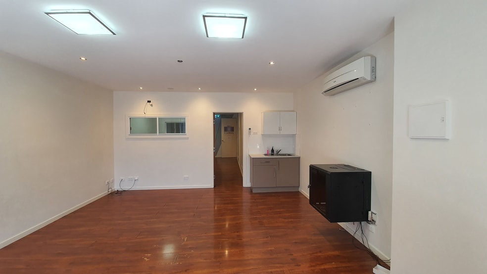 Click to view all images Office 3/861 Sydney Road Brunswick VIC 3056 - Image 3