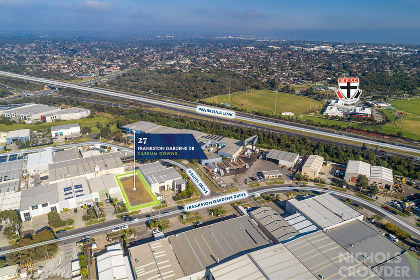 Click to view all images 27 Frankston Gardens Drive Carrum Downs VIC 3201 - Image 3