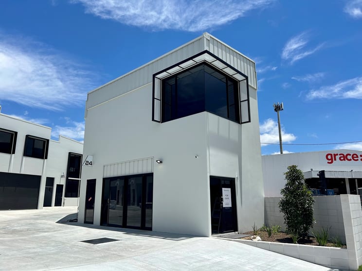 Click to view all images 24/25 Alex Fisher Drive Burleigh Heads QLD 4220 - Image 1