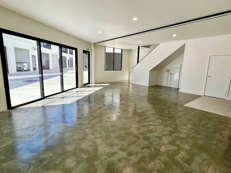 Click to view all images 24/25 Alex Fisher Drive Burleigh Heads QLD 4220 - Image 3