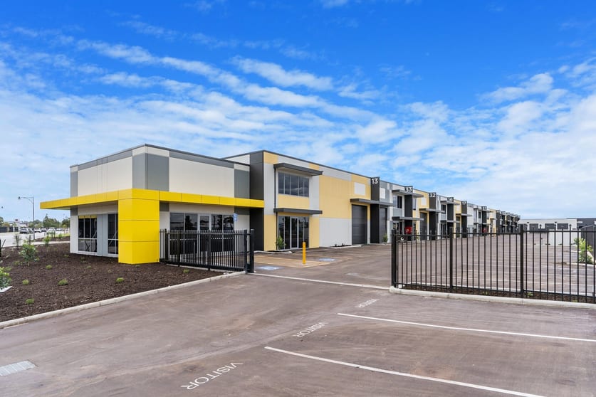 Click to view all images 4/ Wicks Street Bayswater WA 6053 - Image 1