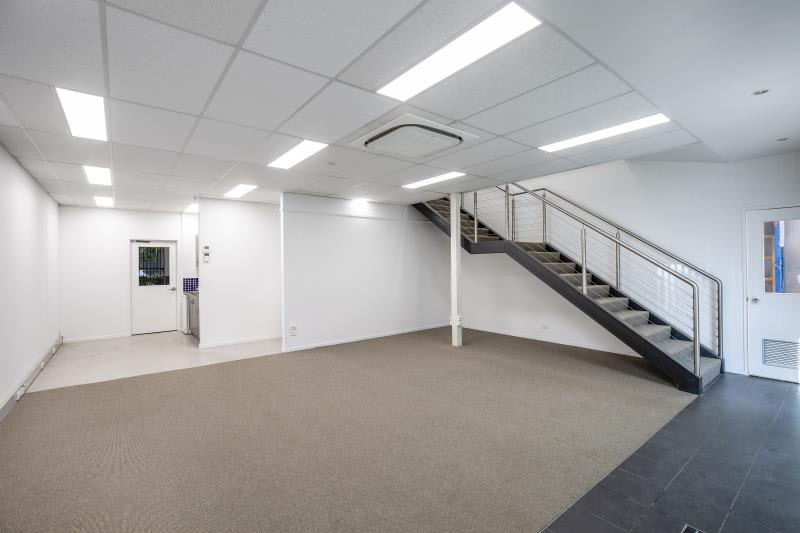 24 Rocklea Drive Port Melbourne VIC 3207 - Image 3