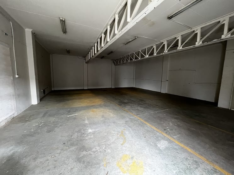 Click to view all images 2/41 Whyalla Street Fyshwick ACT 2609 - Image 2