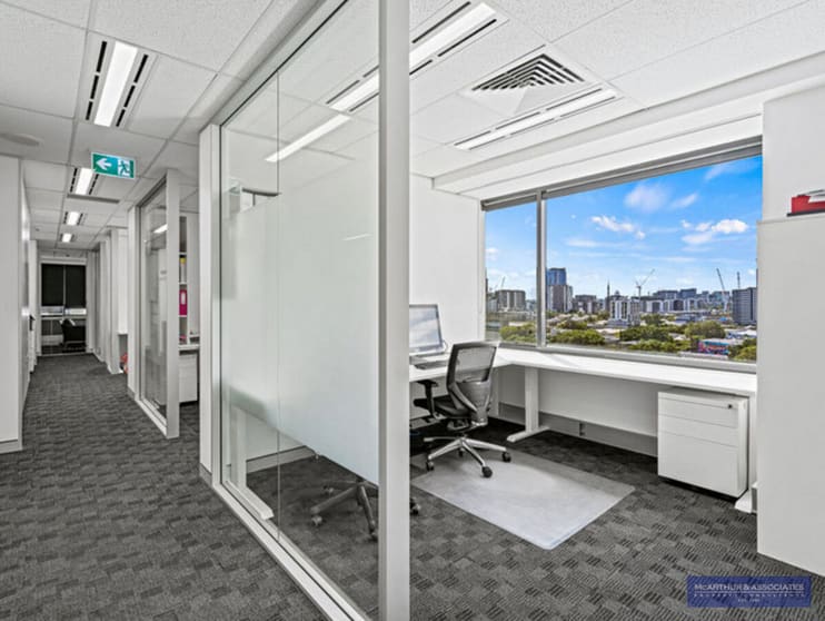 Click to view all images Milton QLD 4064 - Image 2