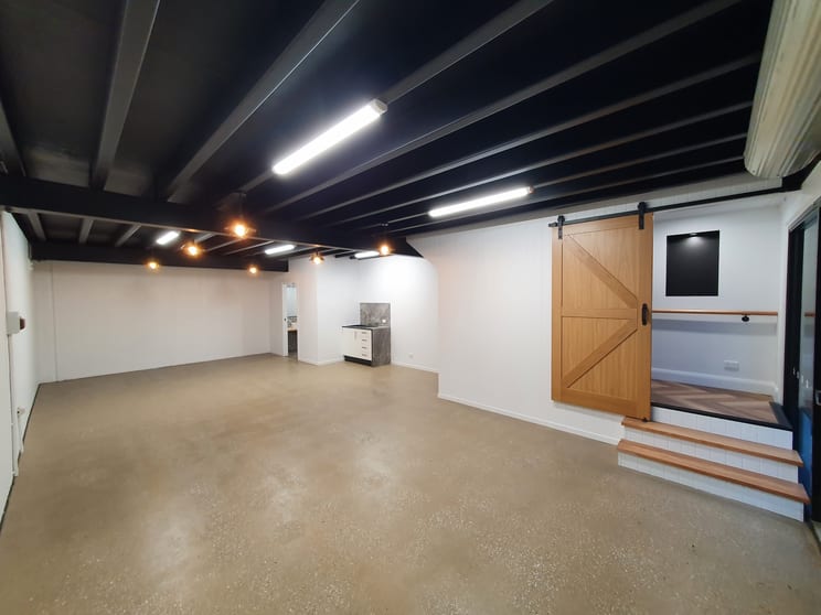 Click to view all images Burleigh Heads QLD 4220 - Image 2