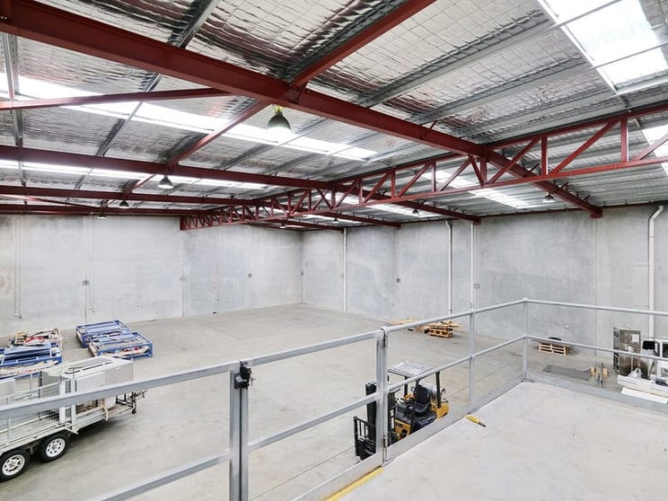 Click to view all images 4 Meares Way Canning Vale WA 6155 - Image 3