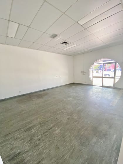 Click to view all images Shop 4/208-210 Charters Towers Road Hermit Park QLD 4812 - Image 2