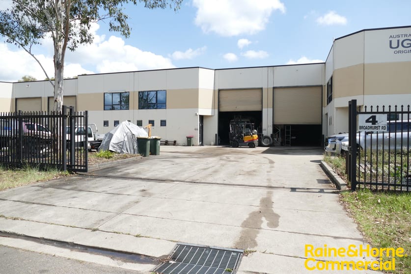 Click to view all images Unit 2/4 Broadhurst Road Ingleburn NSW 2565 - Image 1