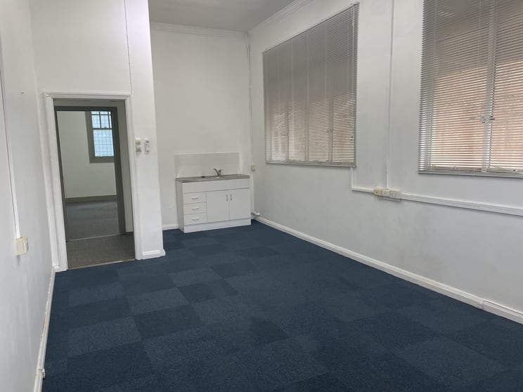 Click to view all images Suite 10 & 11/88 Ellena Street Maryborough QLD 4650 - Image 1