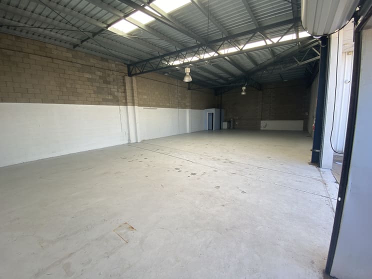 Click to view all images 2b/8 Robison Street Park Avenue QLD 4701 - Image 3