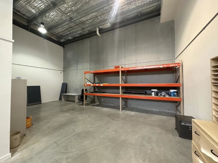 Click to view all images Unit 2/7 Beaconsfield Street Fyshwick ACT 2609 - Image 3