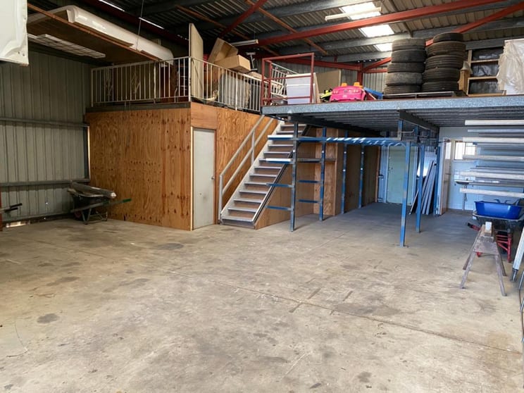 Click to view all images 1/4 Unley Street Brendale QLD 4500 - Image 3