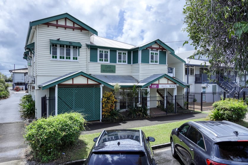 Click to view all images 208-210 McLeod Street Cairns North QLD 4870 - Image 1