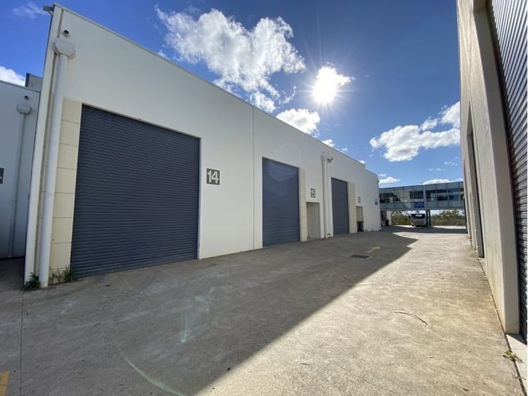 Click to view all images Heathcote NSW 2233 - Image 2