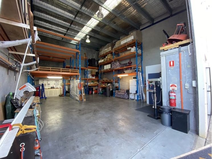 Click to view all images Heathcote NSW 2233 - Image 3