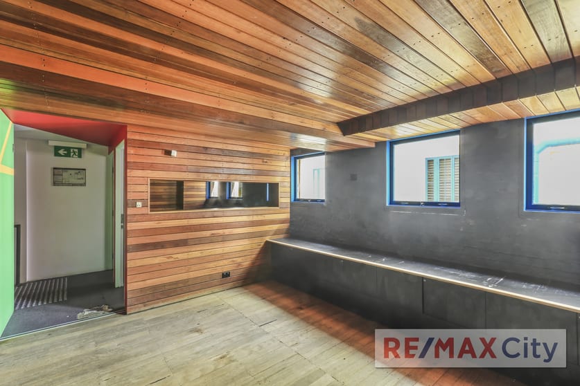 Click to view all images 48 Burnett Lane Brisbane City QLD 4000 - Image 2