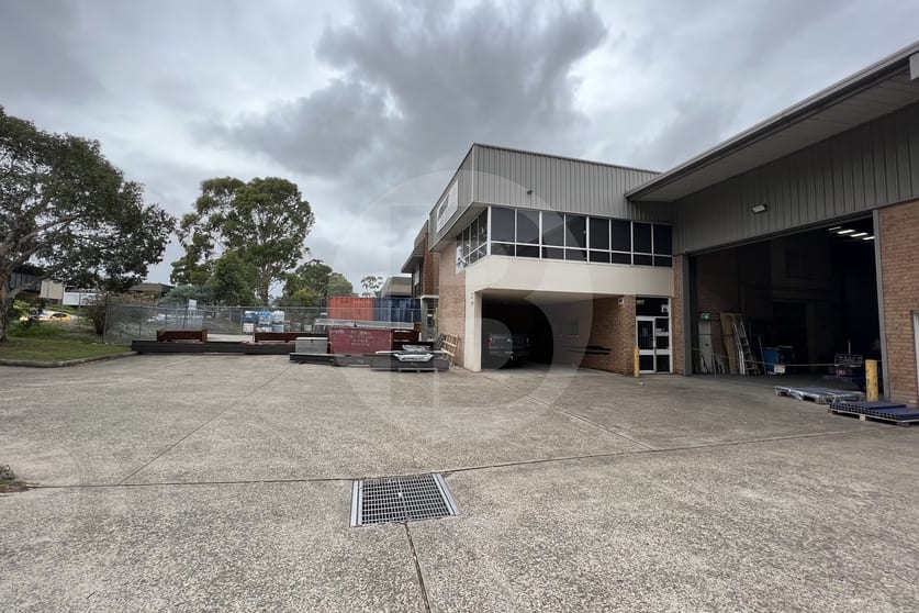 Click to view all images 4/21 BINNEY ROAD Kings Park NSW 2148 - Image 1