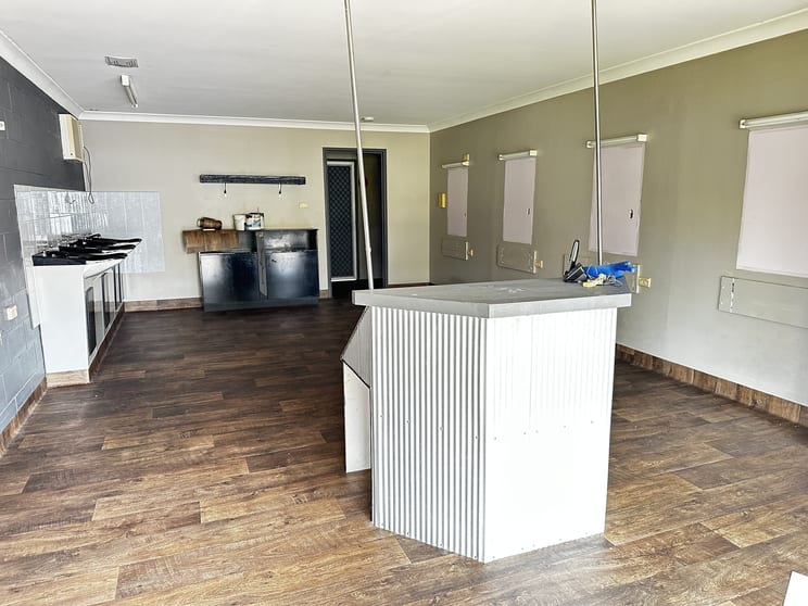 Click to view all images Shop 1/4 Turner Street Beerwah QLD 4519 - Image 2