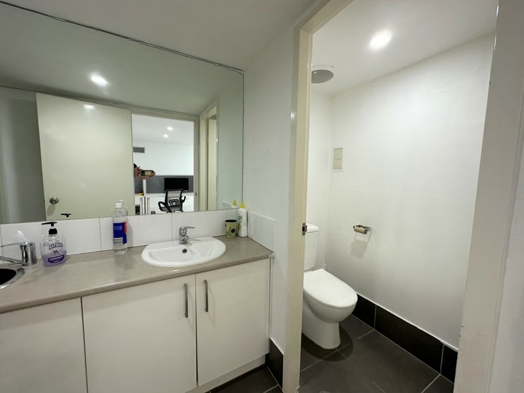 Click to view all images 4/1645 Ipswich Road Rocklea QLD 4106 - Image 3