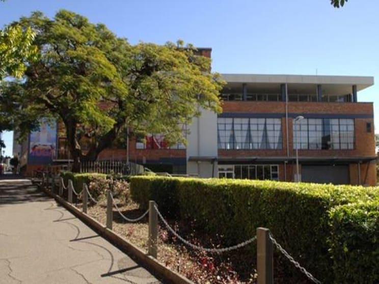 Click to view all images 76 Commercial Road Newstead QLD 4006 - Image 2