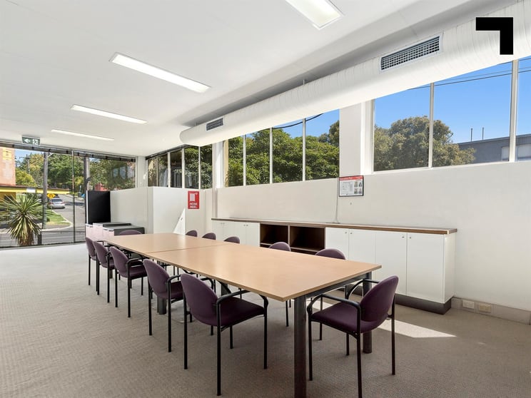 Click to view all images 2a/401 Canterbury Road Surrey Hills VIC 3127 - Image 3
