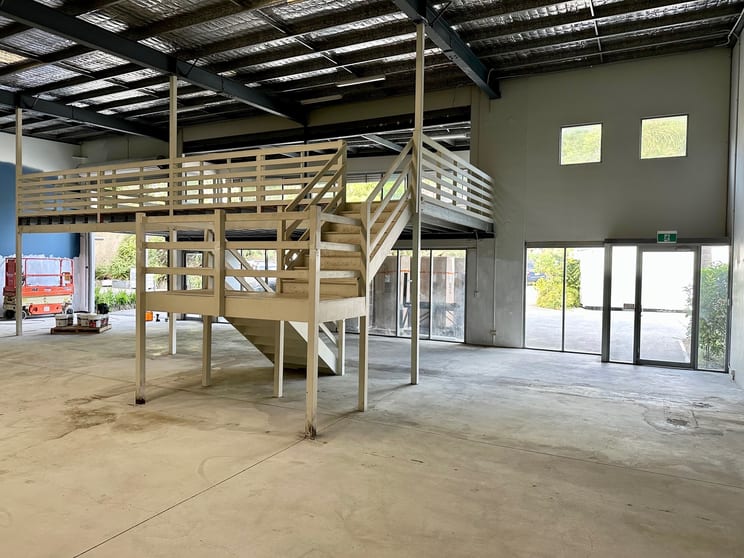 Click to view all images 4/6 Indy Court Carrara QLD 4211 - Image 3