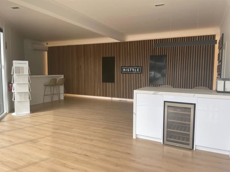 Click to view all images 4/114 Canterbury Road Kilsyth South VIC 3137 - Image 2