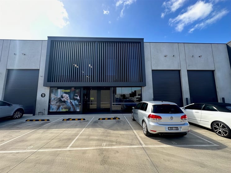 Click to view all images 8/20 Ponting Street Williamstown VIC 3016 - Image 1