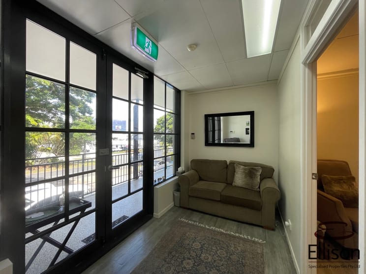 UNIT 7&8/6 Vanessa Boulevard Springwood QLD 4127 - Image 3