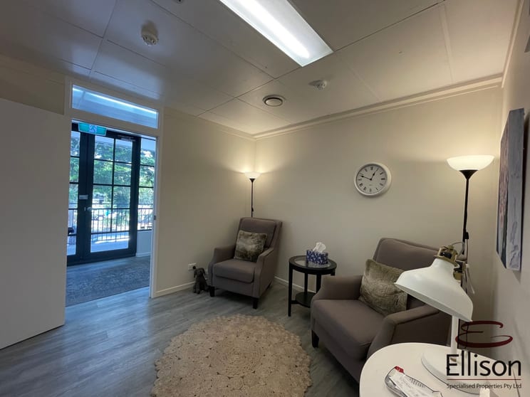 Click to view all images 8/6 Vanessa Boulevard Springwood QLD 4127 - Image 3